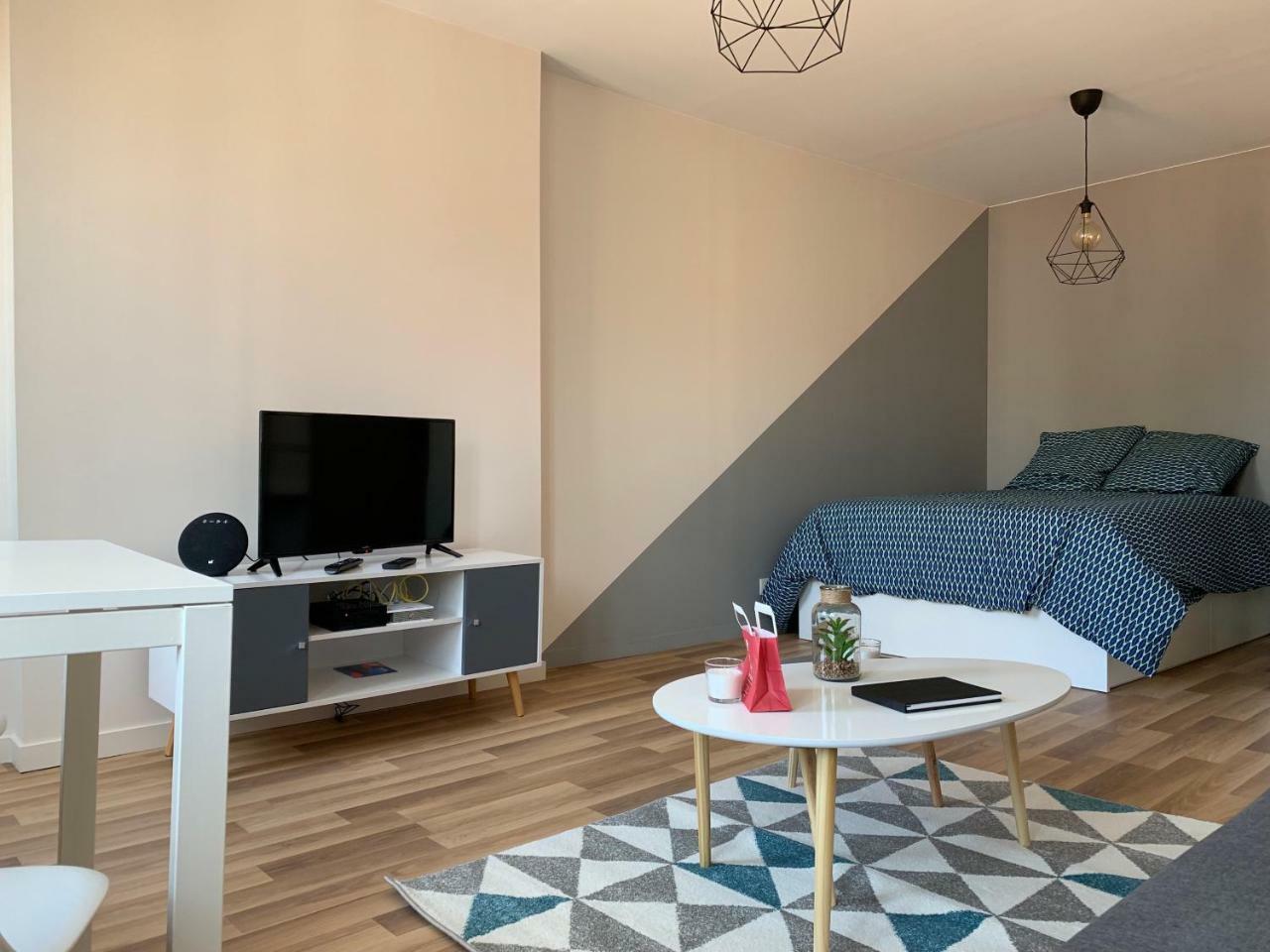 Esprit Studio Sur Plateau Central Clermont-Ferrand Luaran gambar