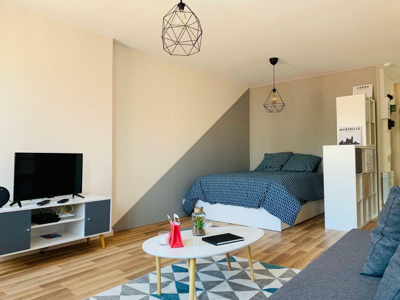 Esprit Studio Sur Plateau Central Clermont-Ferrand Luaran gambar